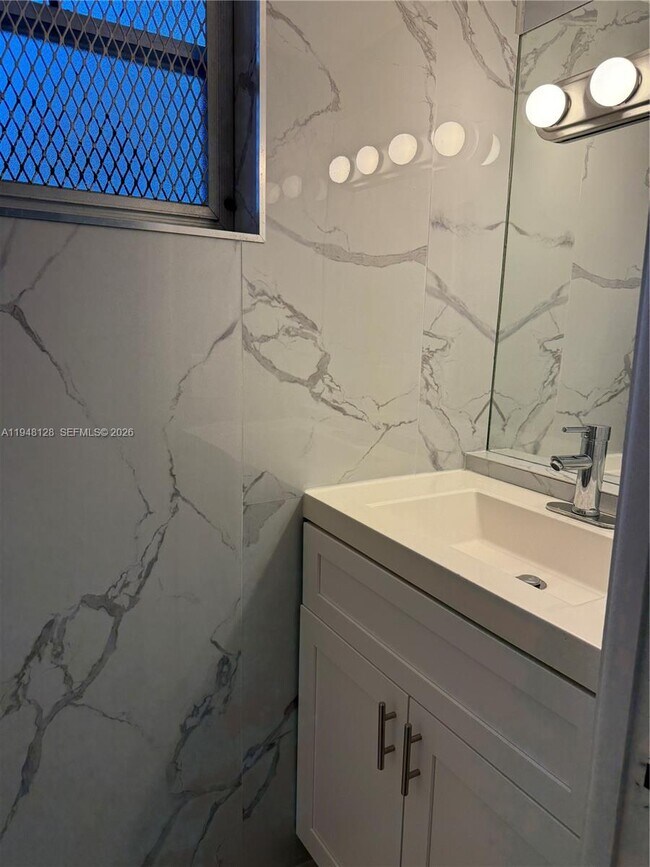 Building Photo - 2820 NE 201st Terrace