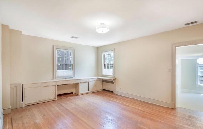 Building Photo - 5540 30th St NW