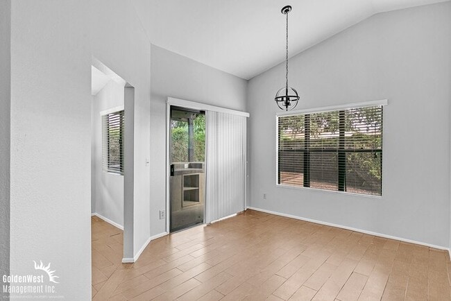 Building Photo - Stunning 2Bdm 2Ba Home in the Heart of Gle...