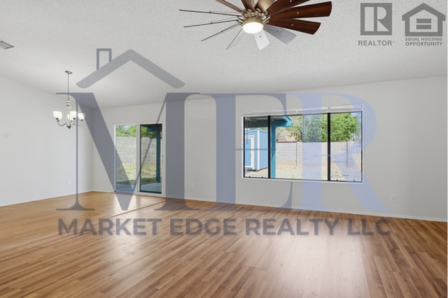 Building Photo - 4Bed/2Bath House in Sierra Vista, AZ! Ready for Immediate Move-In! -- RV GATE!