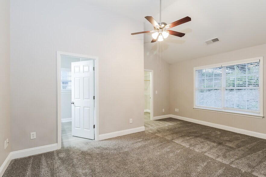 Building Photo - 2622 Amber Crest Dr