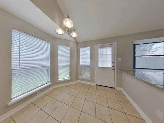 Building Photo - 13822 Cantwell Dr