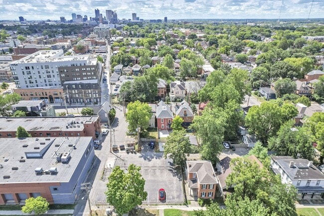 Building Photo - 42 King Ave