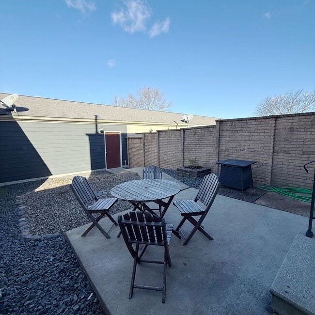 Building Photo - 3306 Domain St