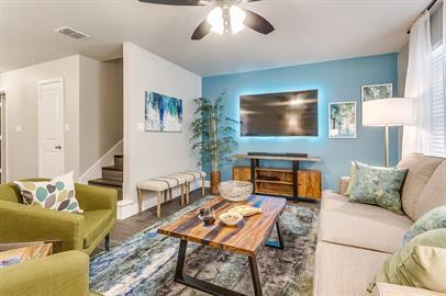 Building Photo - 3809 Huntington Dr