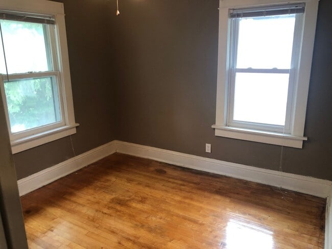 Building Photo - JUNE move in, 6BR house