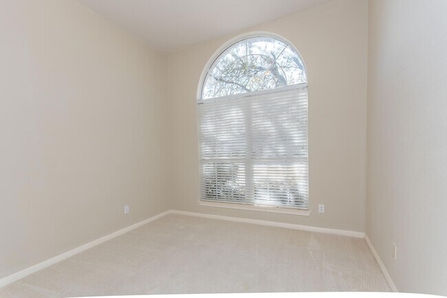 Building Photo - 15808 Chatham Wood Dr