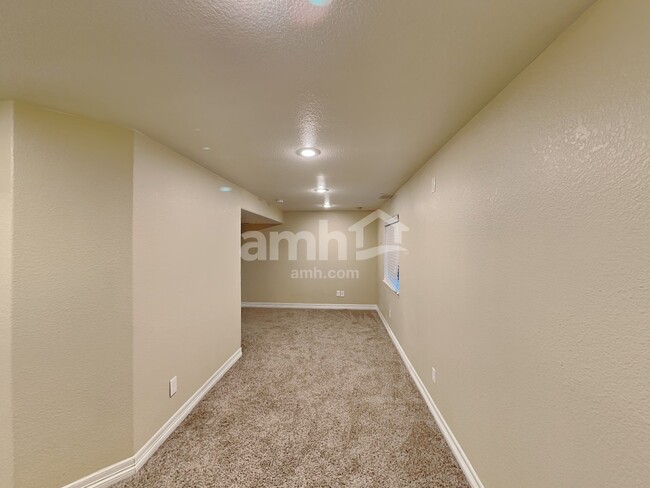 Building Photo - 4183 S Lisbon Way