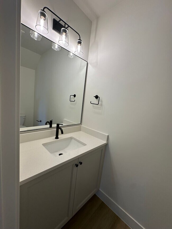 Building Photo - Desert Horizon!! BEAUTIFUL BRAND NEW 4 bed...