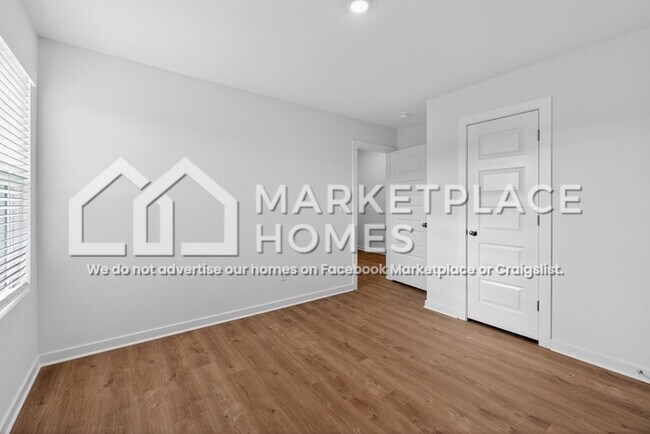 Building Photo - 3050 Rosalee Ln