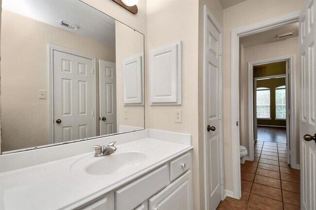 Building Photo - 2523 Sunstone Ln