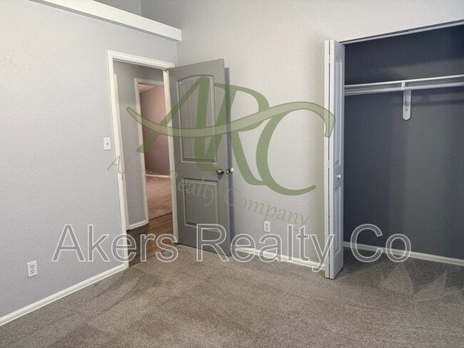 Building Photo - 741 E Laporte Dr