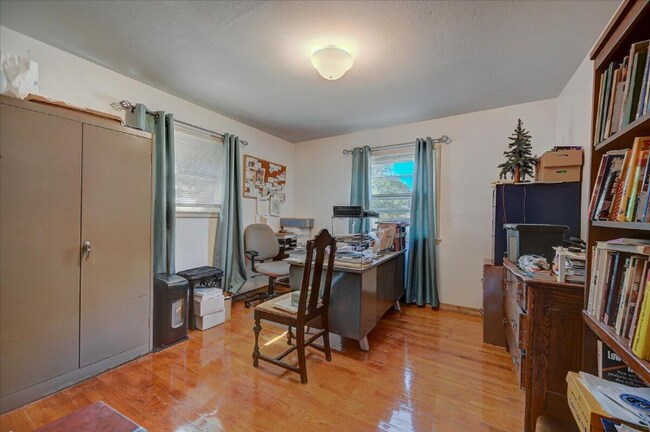 Building Photo - 10165 W Cleveland Ave