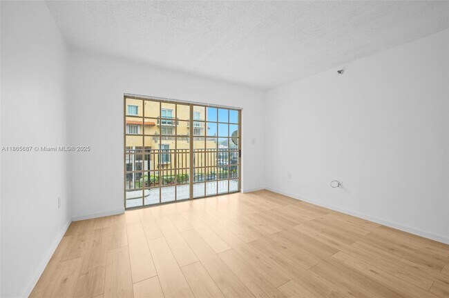 Building Photo - 8900 Collins Ave