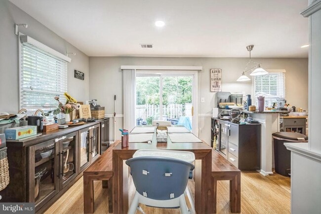 Building Photo - 7701 Durer Ct