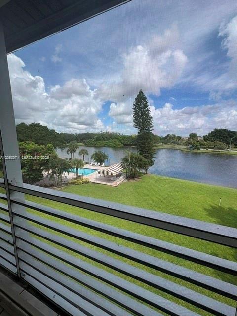 Building Photo - 9440 Poinciana Pl
