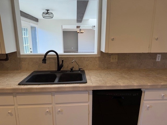 Building Photo - 1402 W Pecan Ave