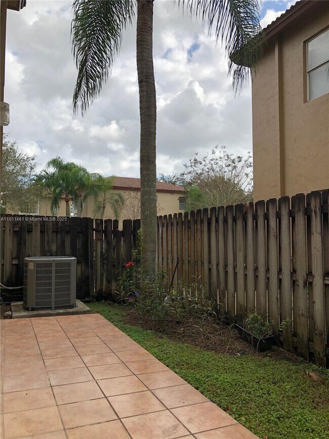 Building Photo - 16145 Emerald Cove Rd