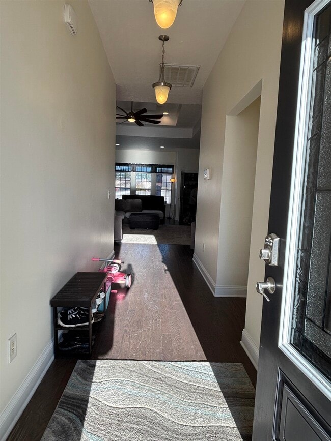 Building Photo - 343 Camrose Wy