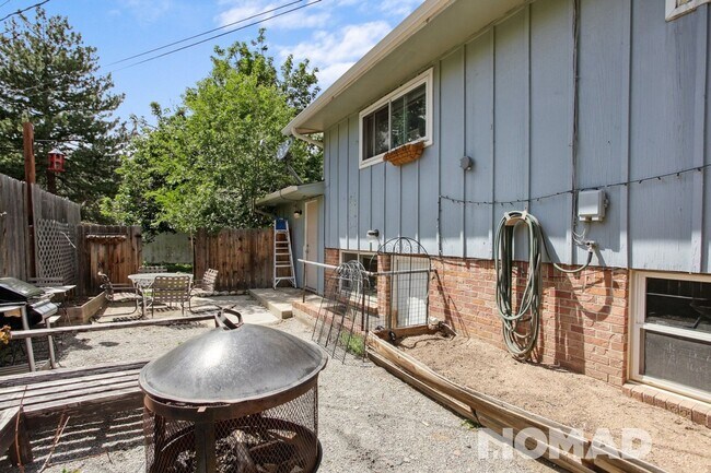 Building Photo - Charming 3BR Townhome in Boulder