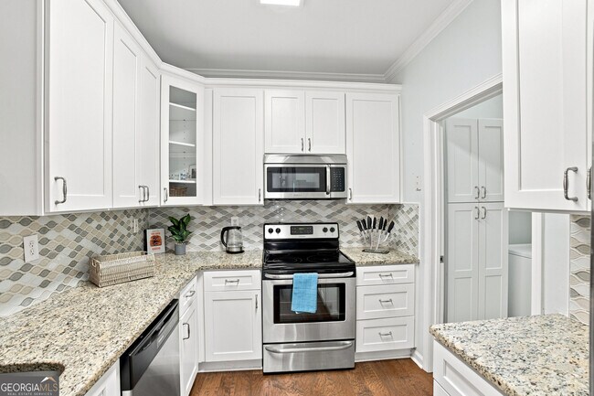 Building Photo - 512 Spring Heights Ln