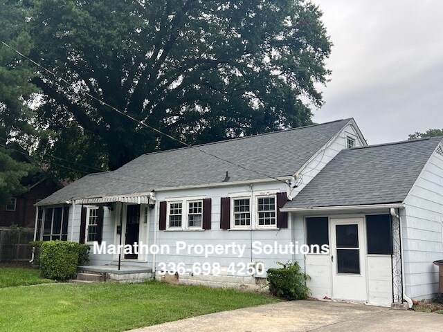 Building Photo - 2216 Walker Ave