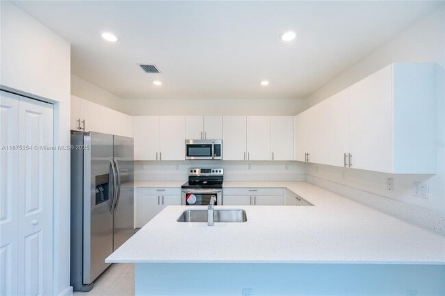 Building Photo - 28613 SW 132nd Ct