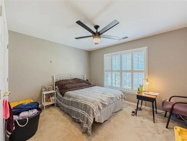 Building Photo - Spacious 6-bedroom house in MILL CREEK cluster in Dacula