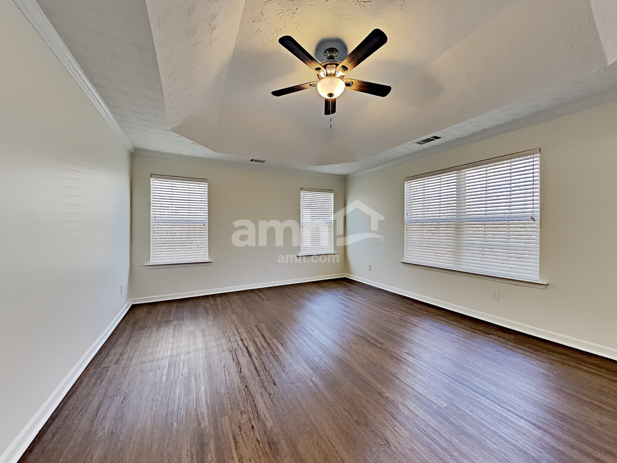 Building Photo - 872 Holly Meadow Dr