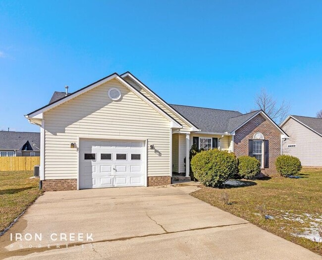 Building Photo - 89 Running Briar Rd