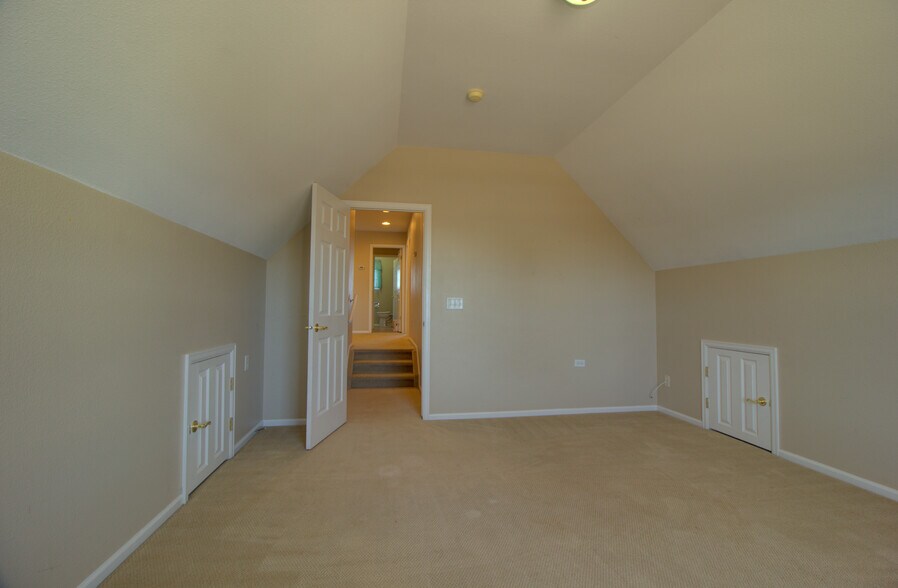 Building Photo - 9202 Royal Melbourne Cir