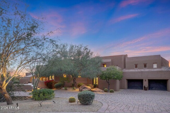 Building Photo - 10638 E Yearling Dr