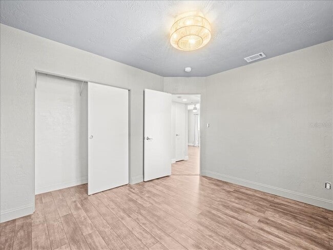 Building Photo - 2200 Capri Dr