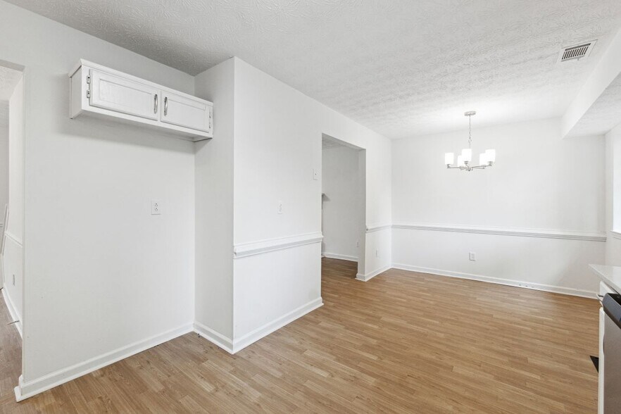 Building Photo - 476 Brookfield Way