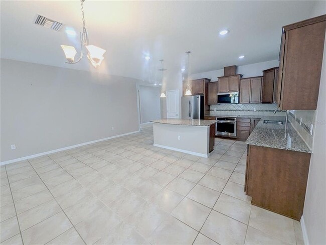 Building Photo - 18810 Birchwood Groves Dr