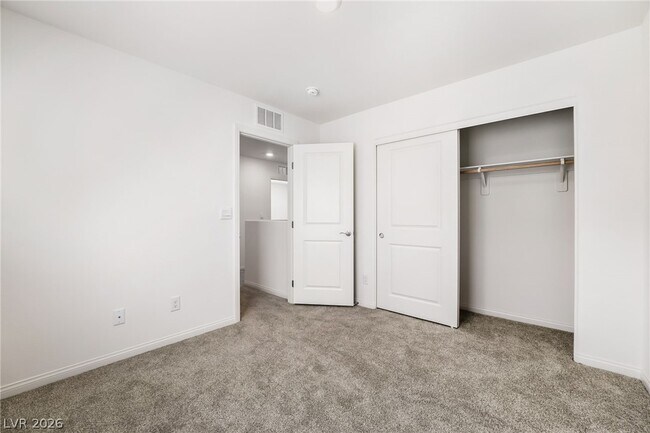 Building Photo - 3426 La Cura Ave