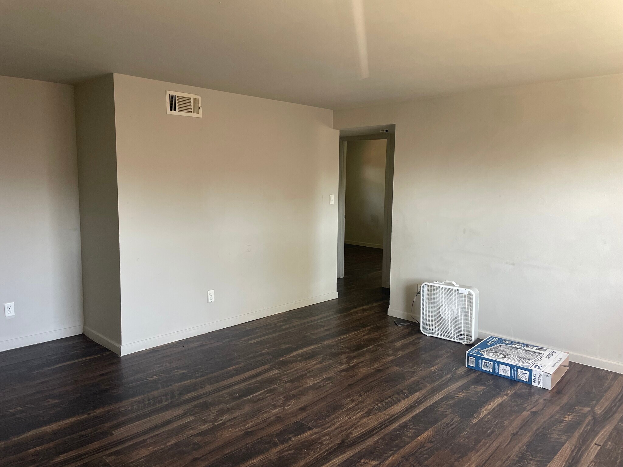 Building Photo - 291 S Napoleon Ave