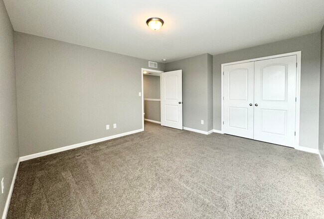 Building Photo - 6093 Arbor Wds Wy