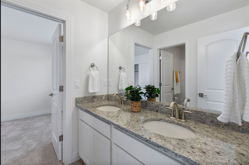 Building Photo - 1209 Bon Homme Richard Dr