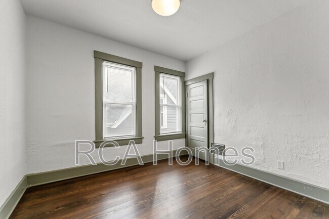 Building Photo - 69 N Whittier Pl