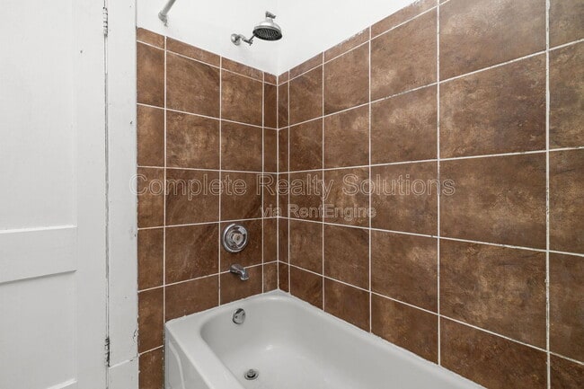 Building Photo - 5223 Bancroft Ave