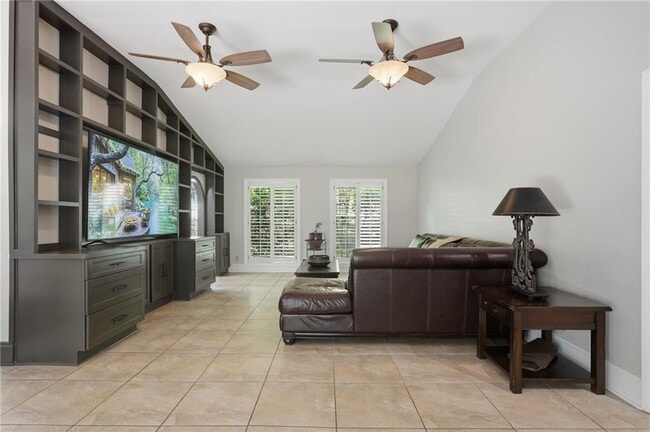 Building Photo - 1180 St Andrews Cir