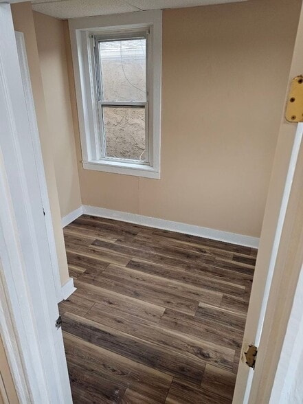 Building Photo - 58 S Main St