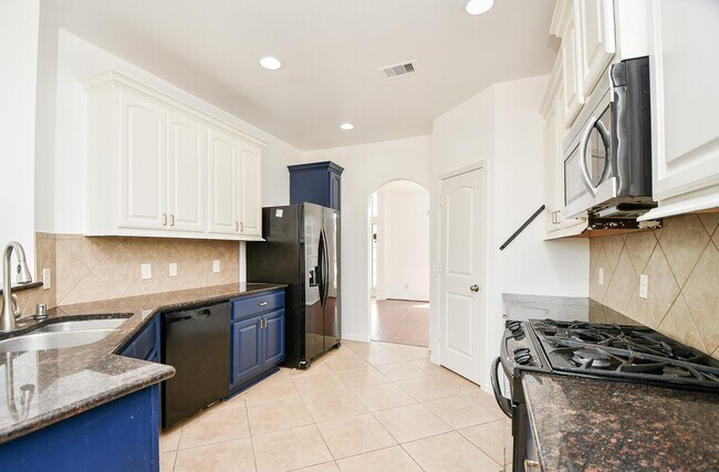 Building Photo - 11110 Oriole Creek Ln