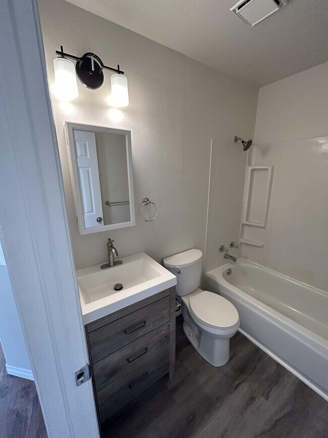 Building Photo - 8220 Medicine Bow Cir