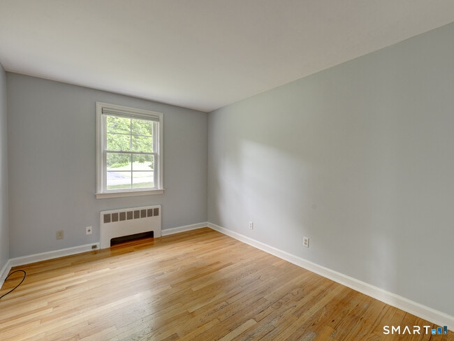 Building Photo - 36 Westview Terrace
