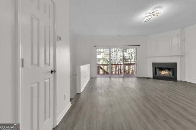 Building Photo - 9155 Nesbit Ferry Rd