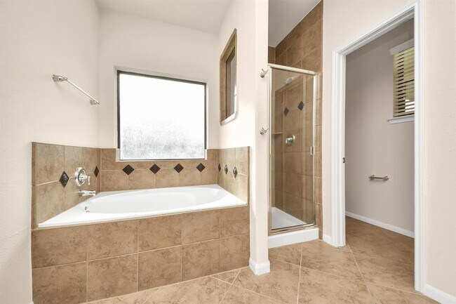 Building Photo - 5038 Gold Haven Dr