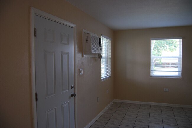 Building Photo - 6402 Gulf Winds Dr