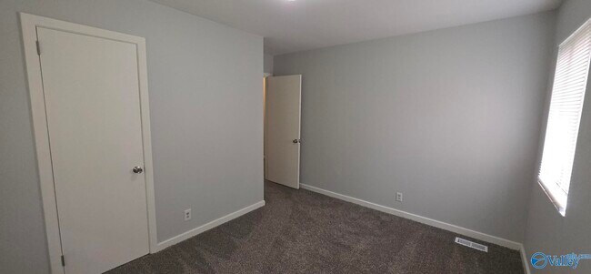 Building Photo - 3526 Cindy St NW